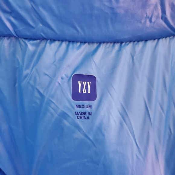 Yeezy YZY x GAP Round Blue Oversized Puffer Jacket Men's Size Medium 48 Unisex - Picture 4 of 11
